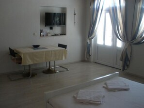 1 bedroom, free WiFi, bed sheets - Holiday Home in Vodice with Terrace, Air condition, WIFI (4449-1) (Vodice)