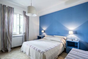 3 chambres, fer et planche à repasser, Wi-Fi gratuit