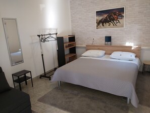 1 bedroom, free WiFi, bed sheets, wheelchair access
