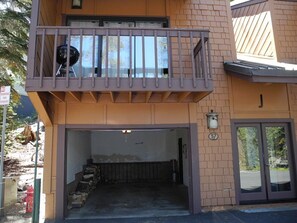 Exterior detail - Courchevel 37 (Mammoth Lakes)