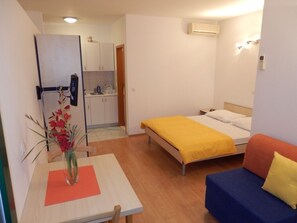Free WiFi, bed sheets - Studio apartment in Duće with Seaview, Balcony, Air condition, WIFI (4173-6) (Duce)