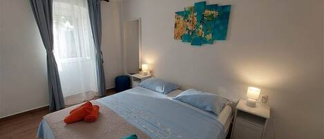 2 bedrooms, free WiFi, bed sheets, wheelchair access