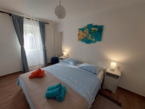 1 bedroom, in-room safe, free WiFi, bed sheets