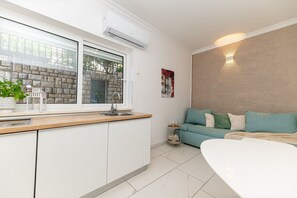 Interior - Apartment in Trogir with Seaview, Terrace, Air condition, WIFI (3459-3) (Trogir)