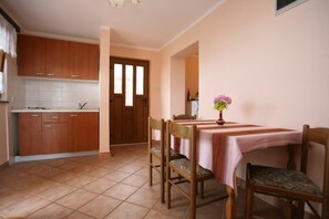 تناول الطعام