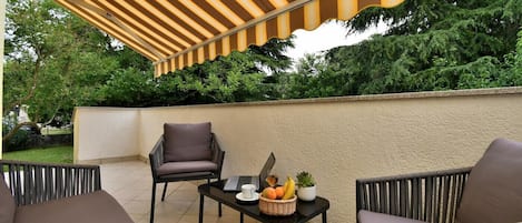 Terassi/patio