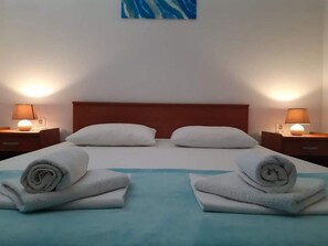 1 chambre, Wi-Fi gratuit, draps fournis