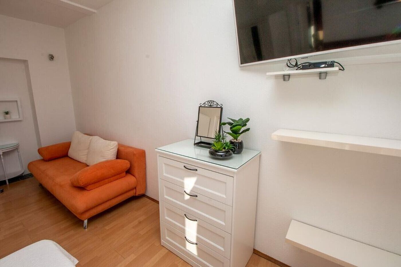 Fernseher