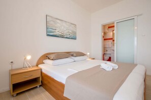 1 bedroom, free WiFi, bed sheets - Apartment in Supetarska Draga with Seaview, Balcony, Air condition, WIFI (4551-4) (Supetarska Draga)