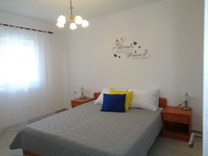 2 bedrooms, free WiFi, bed sheets, wheelchair access