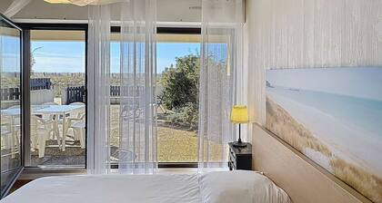 Apartment facing the ocean, on one level, for 2 to 4 people