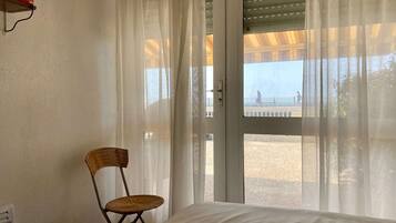 1 多间卧室、WiFi