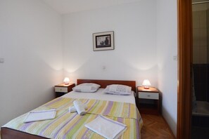 1 bedroom, free WiFi, bed sheets