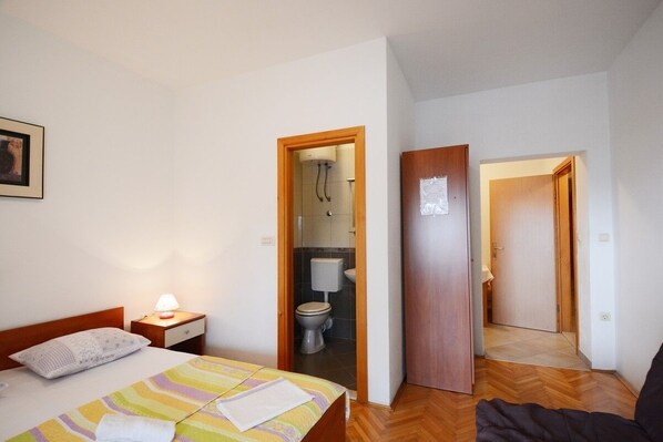 1 chambre, accès au Wi-Fi (inclus), literie fournie