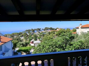 Property grounds - Apartment in Banjol with Seaview, Balcony, Air condition, WIFI (605-2) (Banjol)