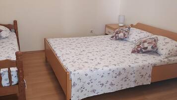 1 bedroom, free WiFi, bed sheets, wheelchair access
