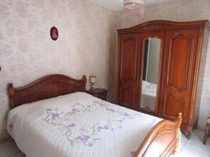 3 bedrooms, iron/ironing board - Independent house, 3 bedrooms, 6 people, private pool in Lacanau ocean (LACANAU OCEAN)