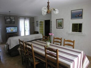 Dining - Independent house, 3 bedrooms, 6 people, private pool in Lacanau ocean (LACANAU OCEAN)