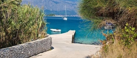 靠近海滩