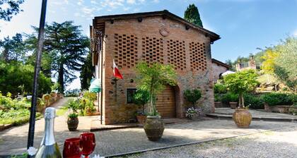 Villa in Uzzano with 4 bedrooms sleeps 10