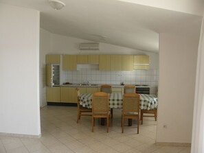 Dining - Apartment in Duće with Seaview, Terrace, Air condition, WIFI (900-2) (Duce)