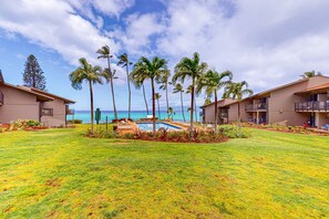 Property grounds - Garden-level condo in oceanfront complex w/ shared pool & great views (Lahaina)