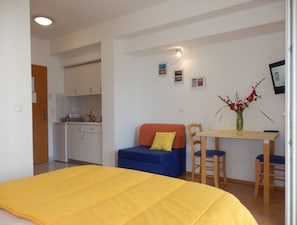 Free WiFi, bed sheets - Studio apartment in Duće with Seaview, Balcony, Air condition, WIFI (4173-7) (Duce)