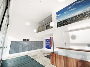 Lobby - Argyle Street - Apartment 1 (Glasgow)