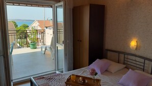 2 habitaciones, wifi gratis y ropa de cama 