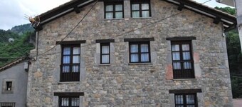 Cottage (full rental) El Colladín for 9-10 people