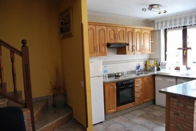 Cottage (full rental) El Colladín for 9-10 people