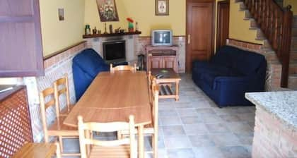 Cottage (full rental) El Colladín for 9-10 people