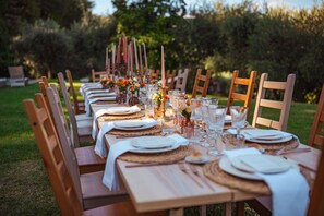 Outdoor banquet area - Tenuta la Pineta (Salò)