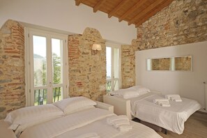 7 Schlafzimmer, Zimmersafe, Bügeleisen/Bügelbrett, kostenloses WLAN