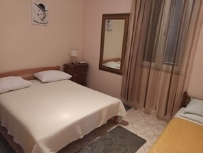 1 camera, ferro/asse da stiro, Wi-Fi gratuito, lenzuola