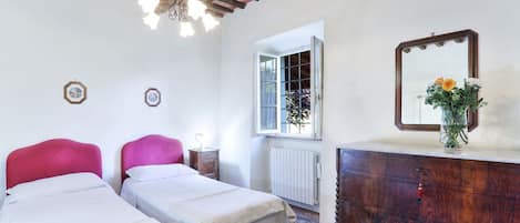 6 bedrooms, travel cot, free WiFi, wheelchair access