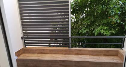 --- F2 Well equipped ---