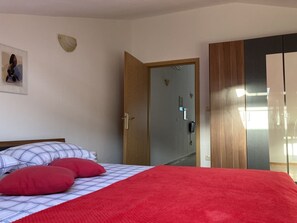 1 bedroom, iron/ironing board, free WiFi, bed sheets