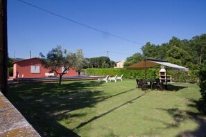 Outdoor dining - Villa Romera Rural Cottage for 25 people (Cardedeu)