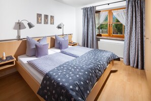 1 غرفة نوم وخدمة الإنترنت وملاءات أسرّة