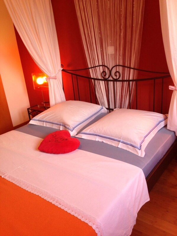 2 عدّة غرف نوم وخزنة داخل الغرفة ومكواة/لوح كي وواي فاي مجانًا