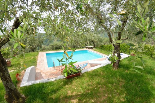 Country House / Farm House in Pescaglia with 3 bedrooms sleeps 6