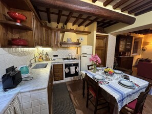 Geladeira, fogão, cooktop, lava-louças