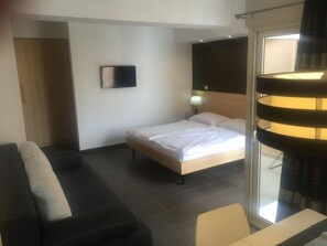 Free WiFi, bed sheets, wheelchair access