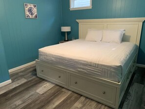 4 bedrooms, WiFi, bed sheets - Veeder Lodge Summary: (Lewiston)