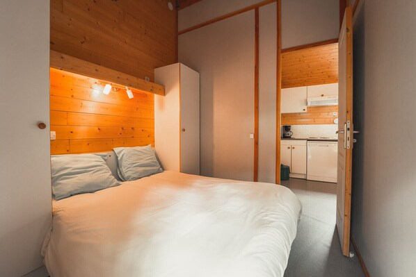 2 bedrooms
