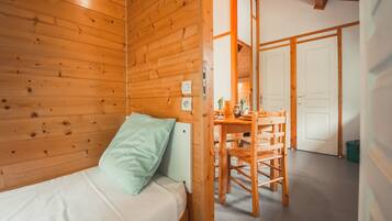 2 bedrooms