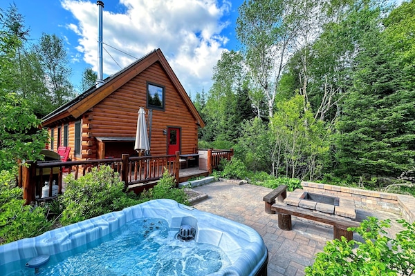 In an area primarily with condos, Bear Cabin is a rare opportunity to enjoy the many activities that the area offers while staying in a quaint, comfortable home immersed in nature