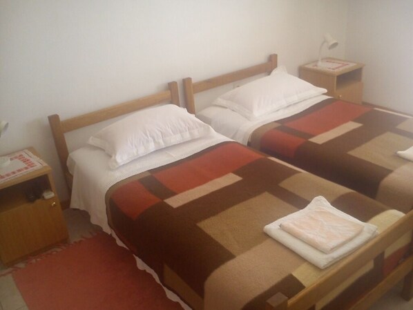 Free WiFi, bed sheets