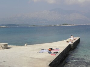 Beach - Apartment in Lumbarda with Seaview, Terrace, Air condition, Washing machine (876-1) (Lumbarda)